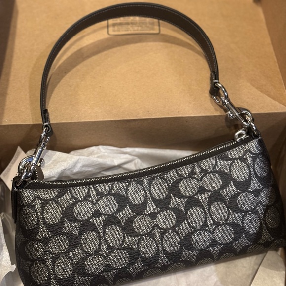 NEW Coach CX580 Metallic Signature Charlotte
Shoulder Bag Handbag Gunmetal Multi - Picture 2 of 6